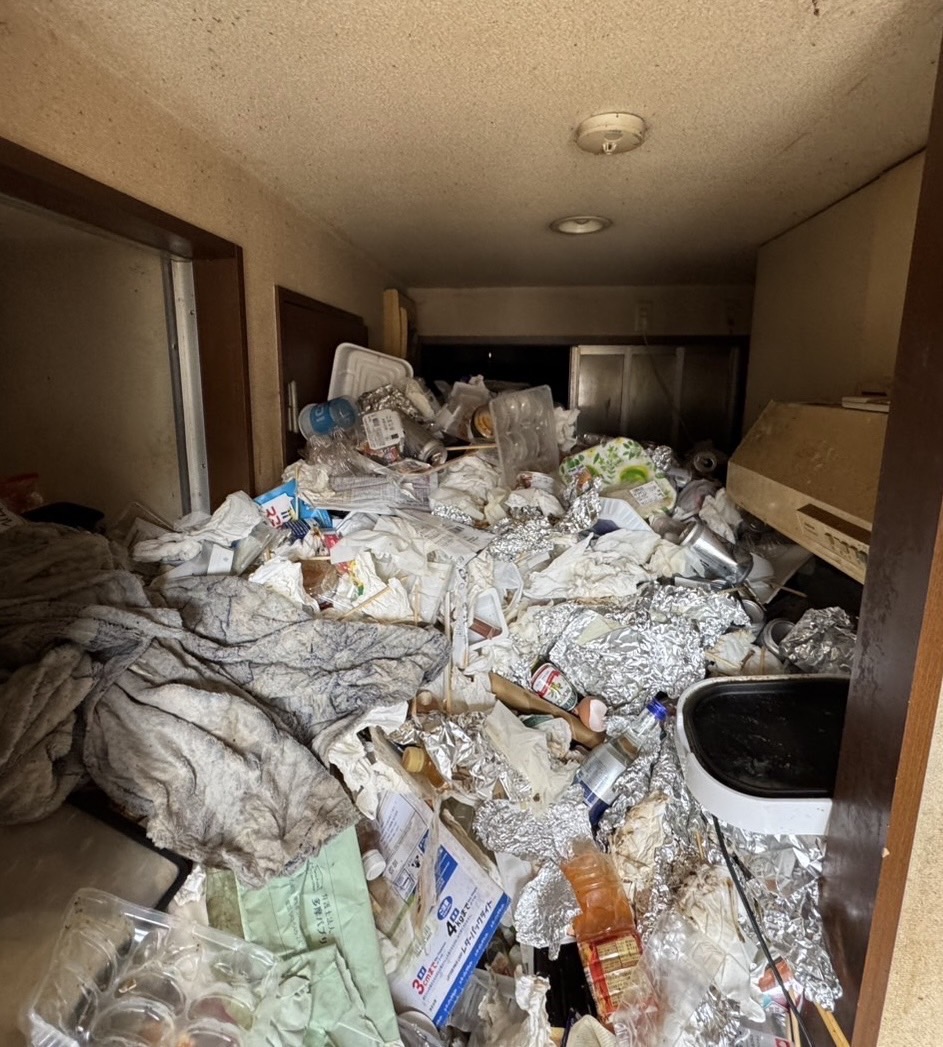 ゴミ屋敷片付け前