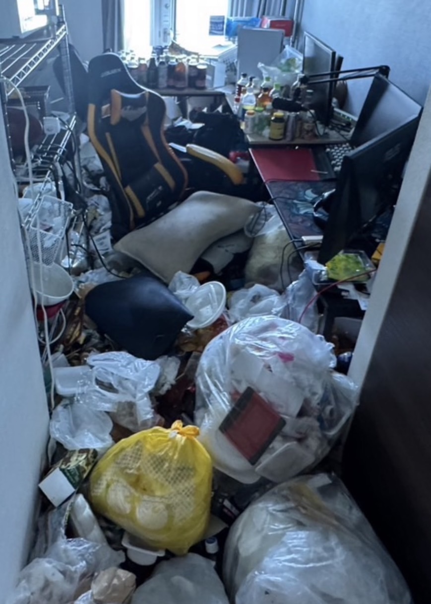ゴミ屋敷片付け前